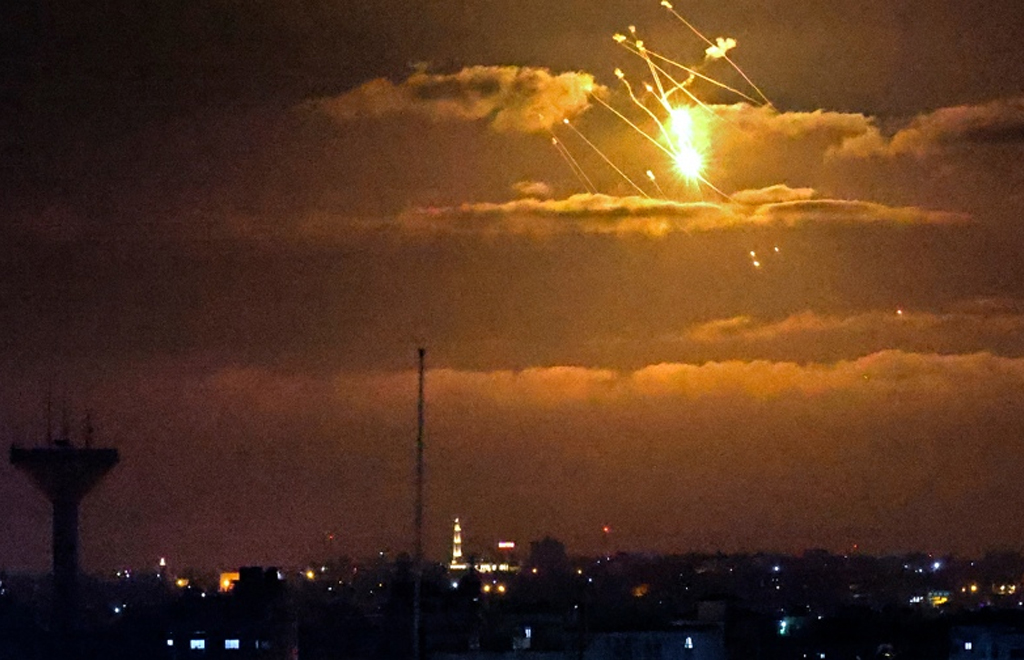 ISRAEL BOMBARDEÓ GAZA TRAS EL ATAQUE CON UN COHETE DESDE EL TERRITORIO PALESTINO